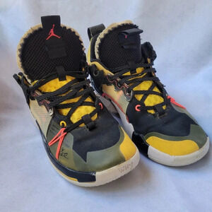 Nike Air Jordan Why Not? Zero0.2 Basketball Shoes Youth Size 5, Black Yellow